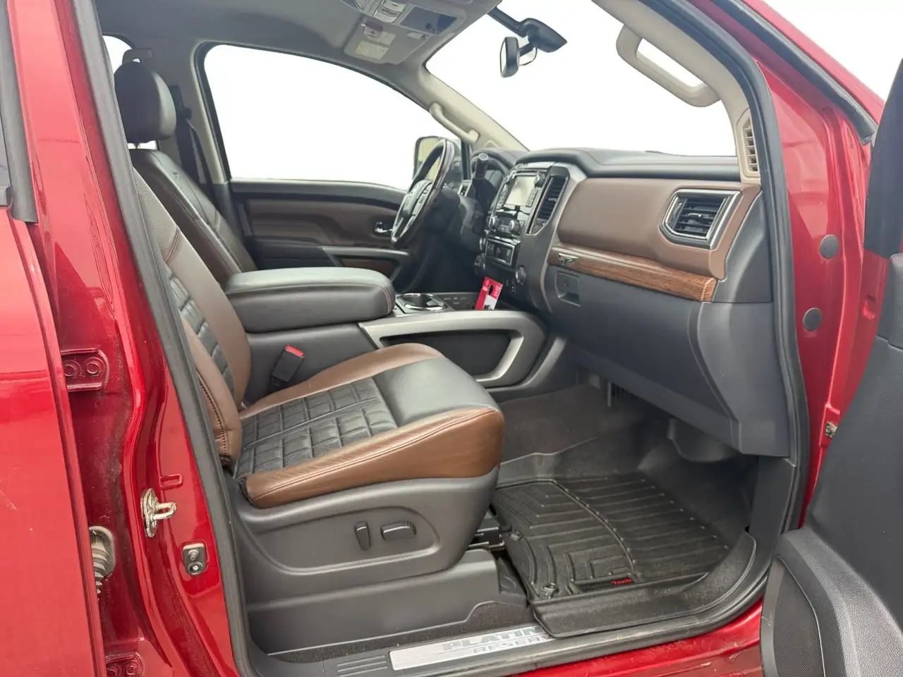 Nissan Titan XD снимка Nissan Titan XD