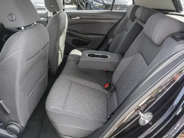 Volkswagen Golf view 15