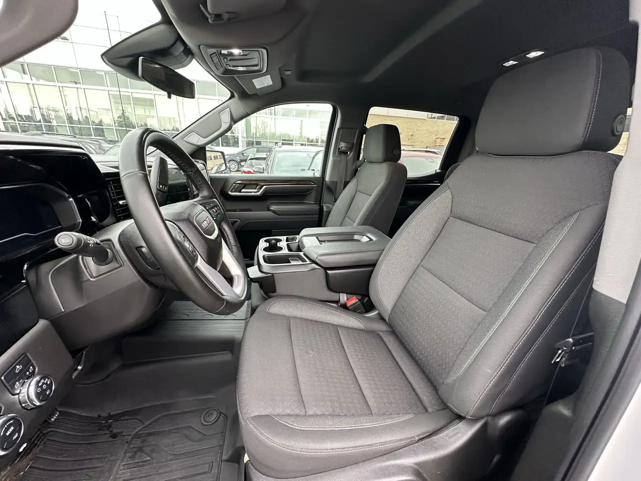GMC Sierra 1500 снимка GMC Sierra 1500