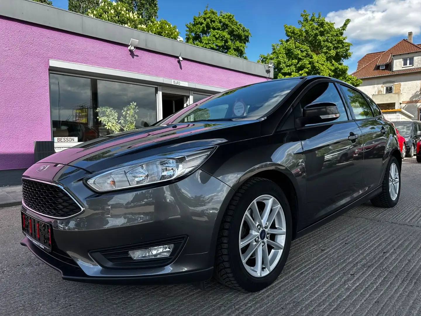 Ford Focus Lim. Trend+ "HU/AU+Service+Garantie" Gris - 1