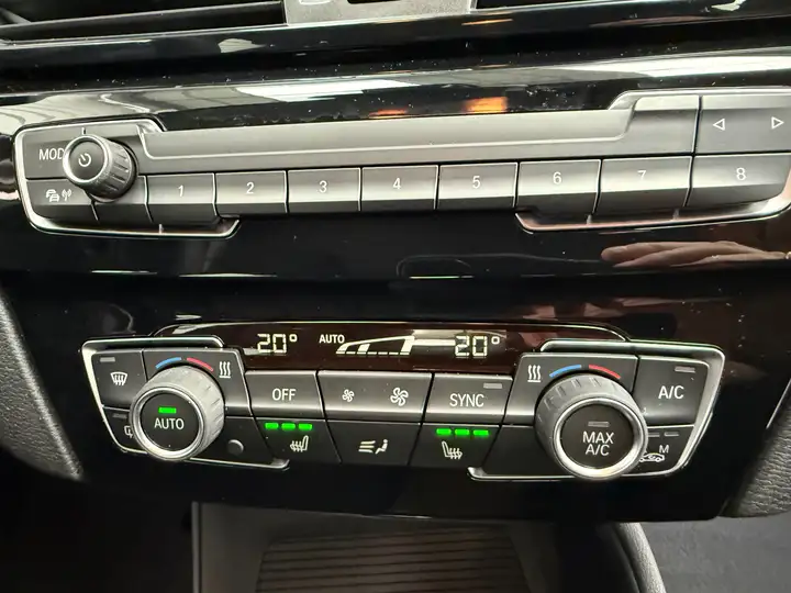 BMW X1 sDrive 16d 116 ch DKG7 Business Design — photo 16