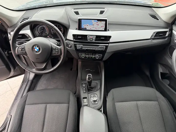 BMW X1 sDrive 16d 116 ch DKG7 Business Design — photo 4