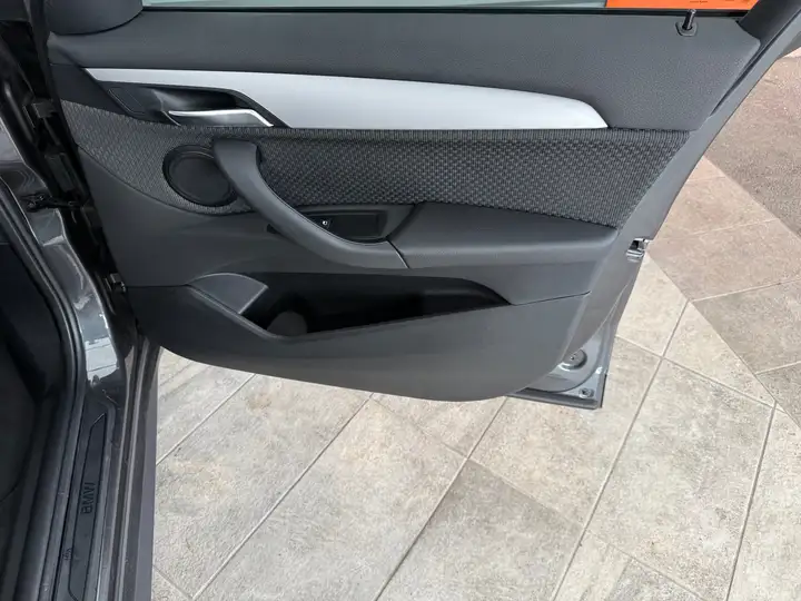 BMW X1 sDrive 16d 116 ch DKG7 Business Design — photo 23