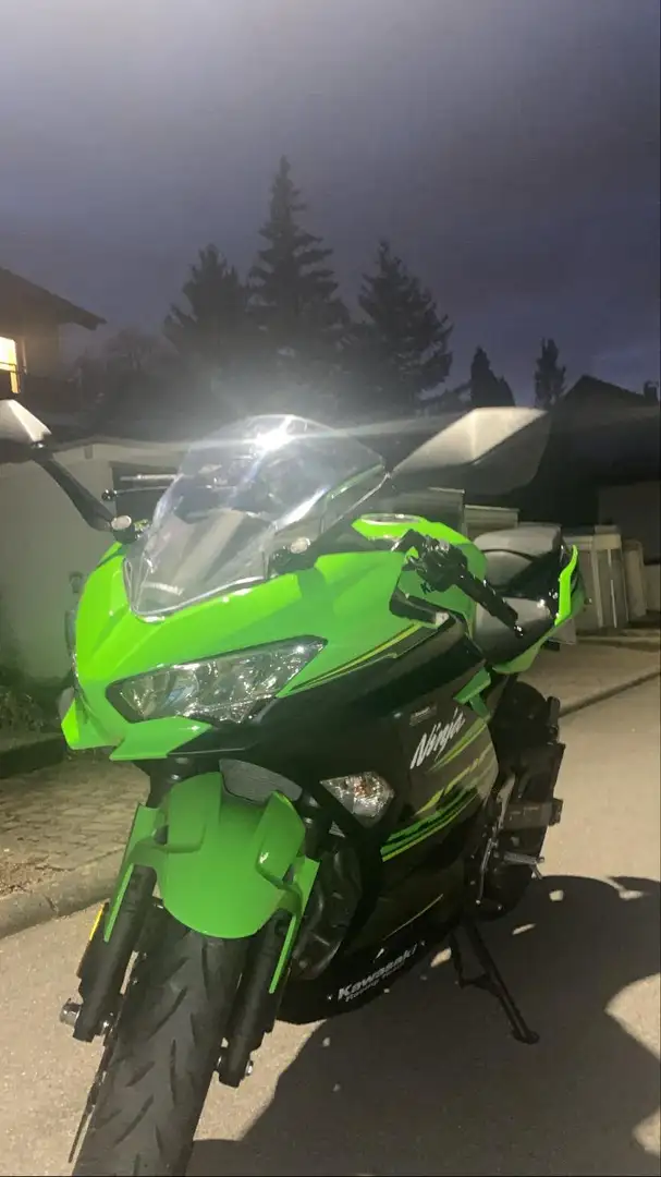 Kawasaki Ninja 400 Verde - 1