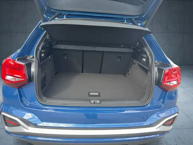 Audi Q2 view 13