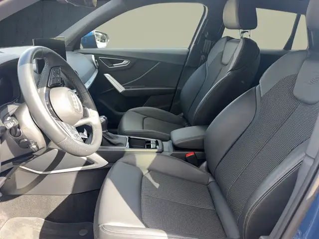 Audi Q2 view 9