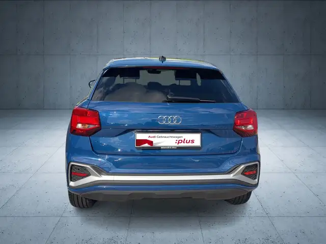 Audi Q2 view 4