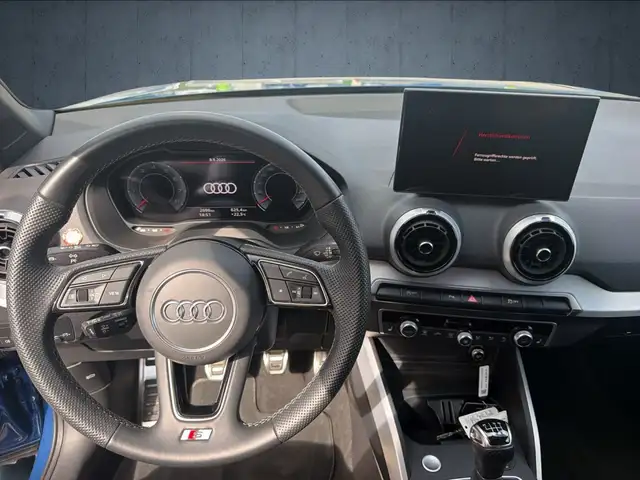 Audi Q2 view 26