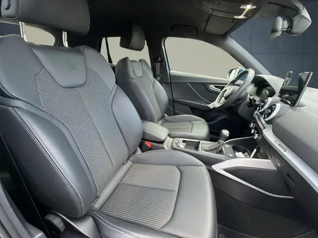 Audi Q2 view 20