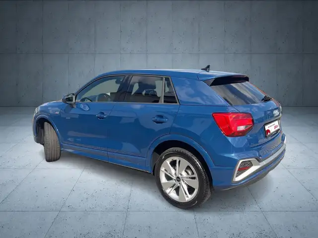 Audi Q2 view 3