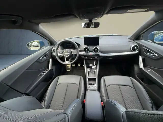 Audi Q2 view 17
