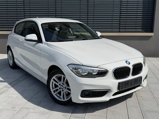 BMW 118 i NAVI PDC SHZ Klimaautomatik MFL ALU