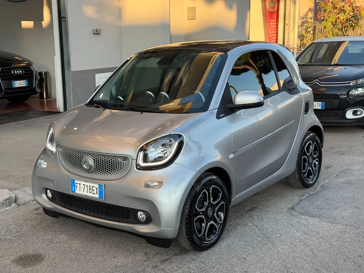smart forTwo ForTwo 70 1.0 Prime NAVI PELLE TETTO LED Argento - 1