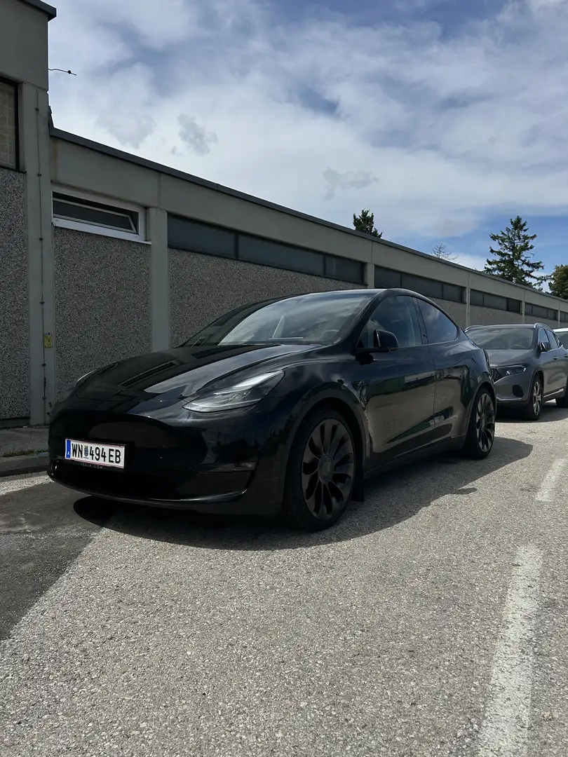Tesla Model Y AWD 79kWh Performance - 1