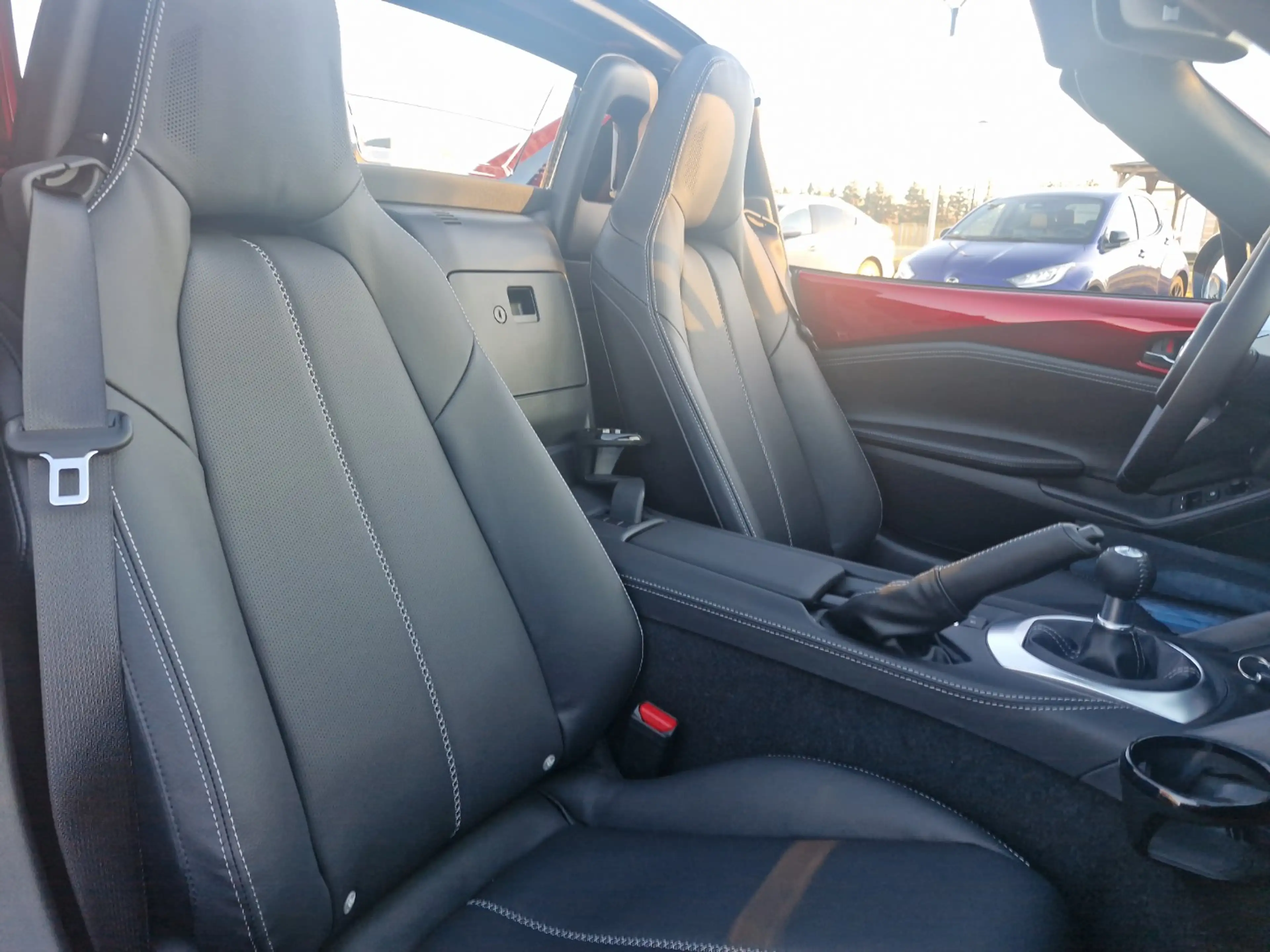 Mazda MX-5 1.5L SKYACTIV-G RF Exclusive-Line — photo 9