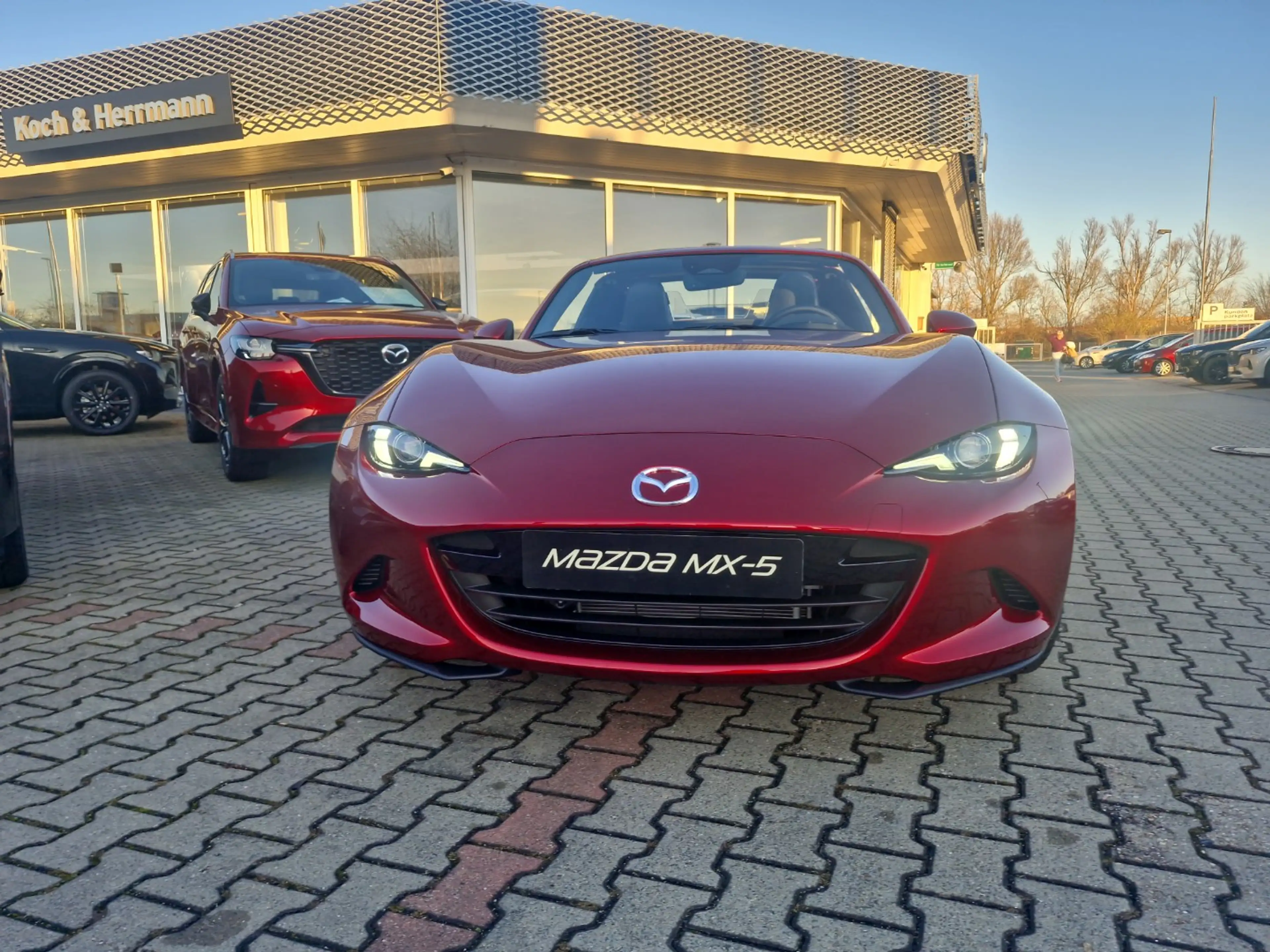 Mazda MX-5 1.5L SKYACTIV-G RF Exclusive-Line — photo 2