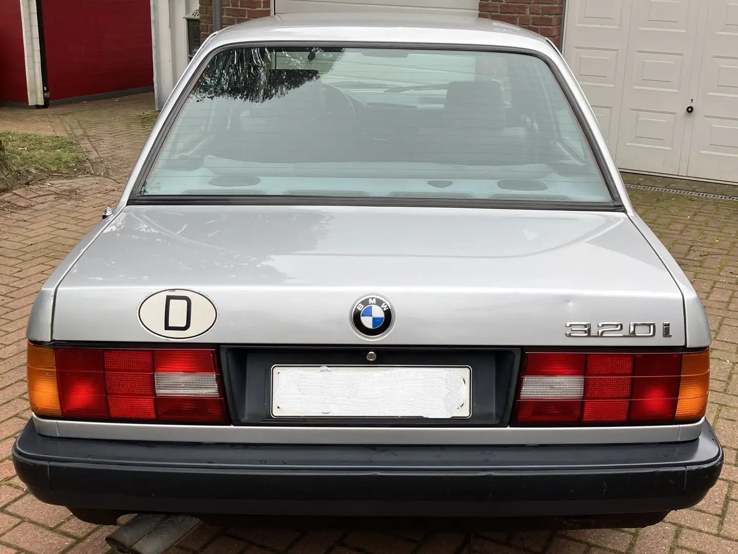 BMW 320 320i e30 6 Zyl. Schiebed. Anhk. 4-türig, Tüv Silver - 2