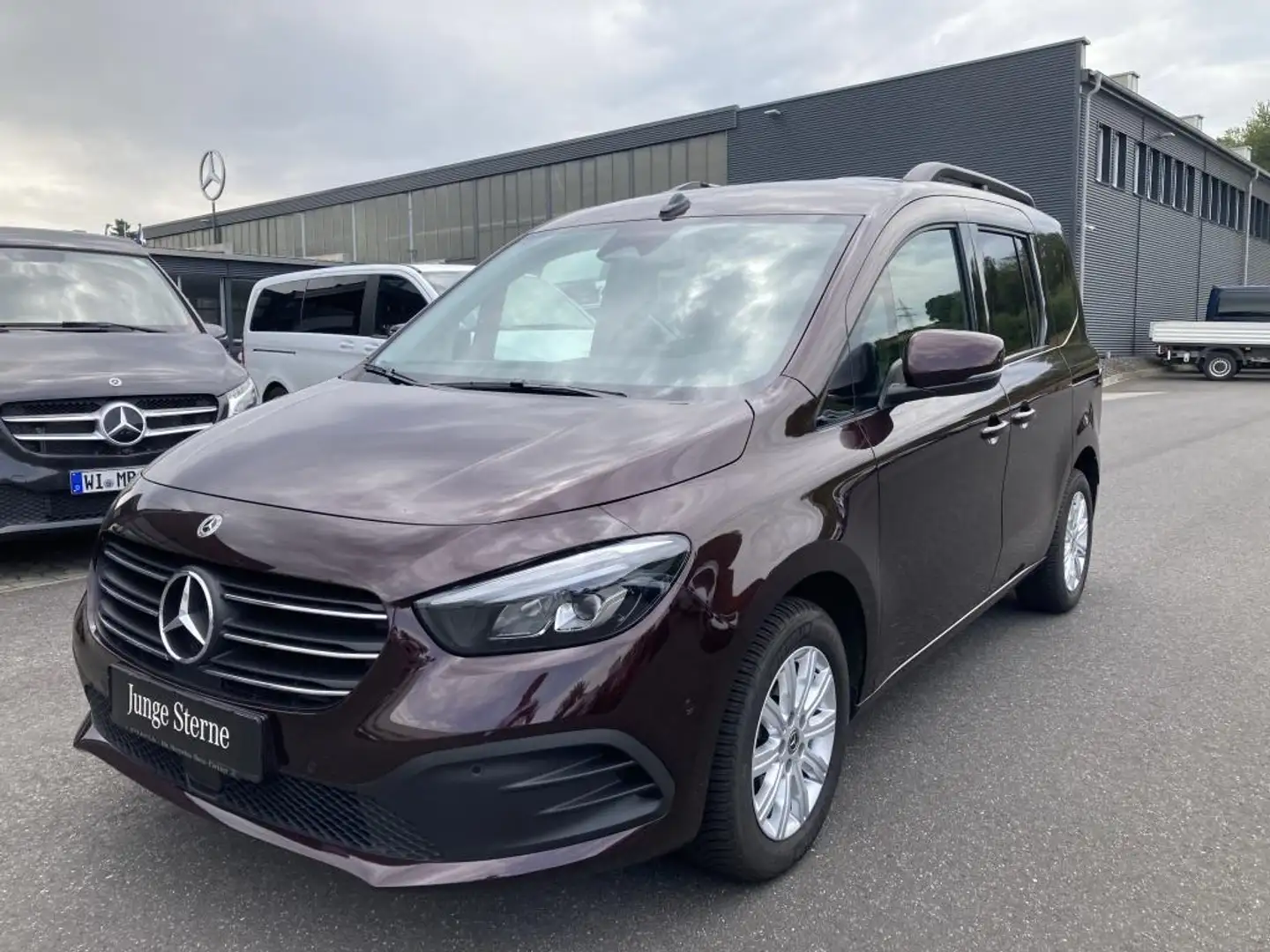 Mercedes-Benz T-Class T 180 PROGRESSIVE Standard AHK LED Navi SHZ Kam. Rot - 1