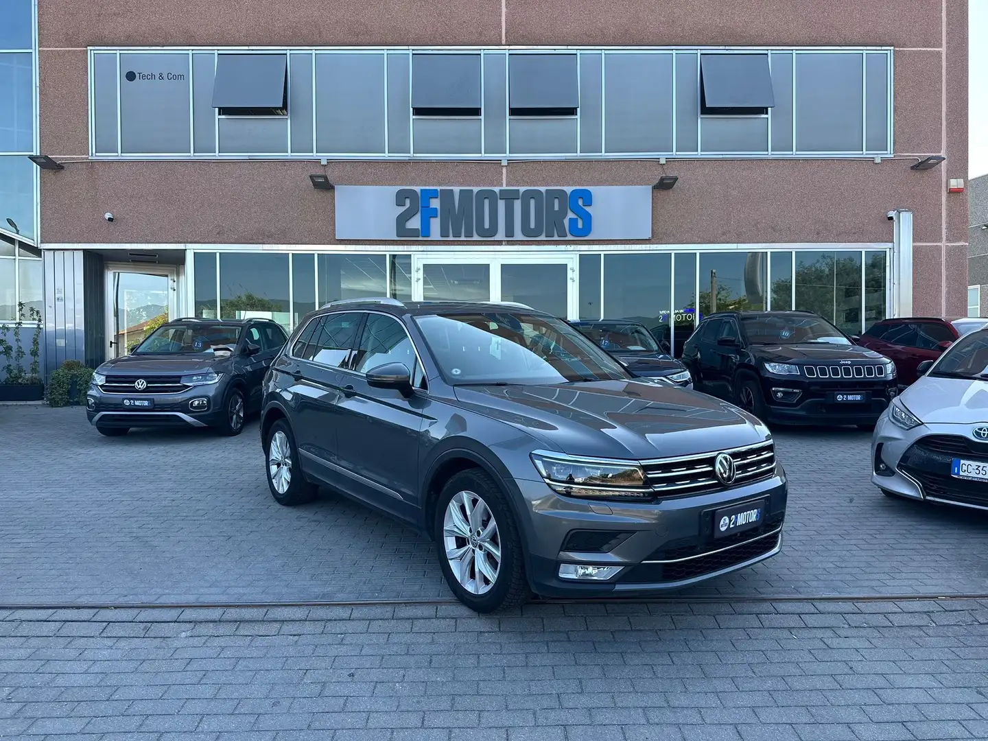 Volkswagen Tiguan 2.0 tdi Business 150cv dsg Grigio - 1