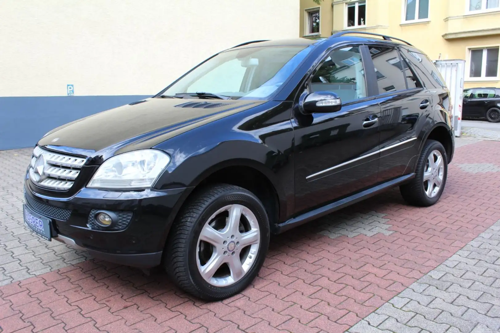 Mercedes-Benz ML 350 ( Navi / Alcantara ) Schwarz - 1