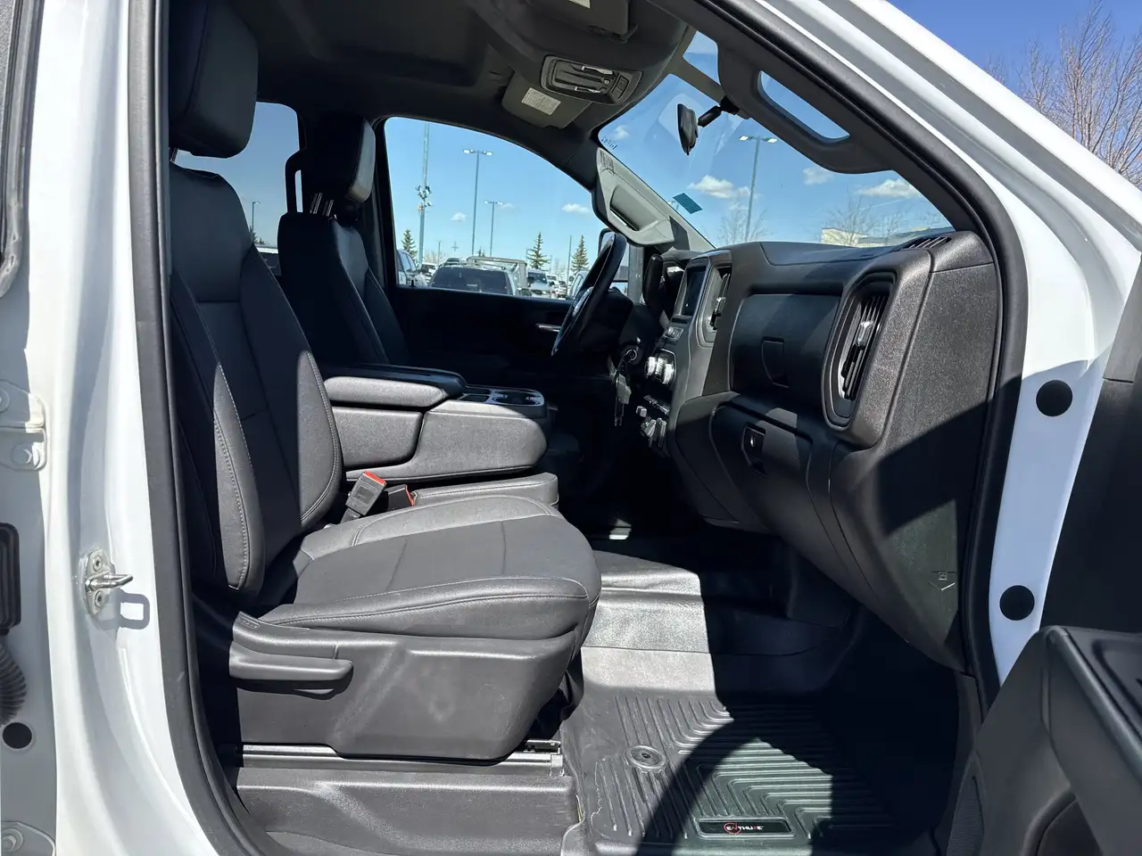 GMC Sierra 2500HD снимка GMC Sierra 2500HD