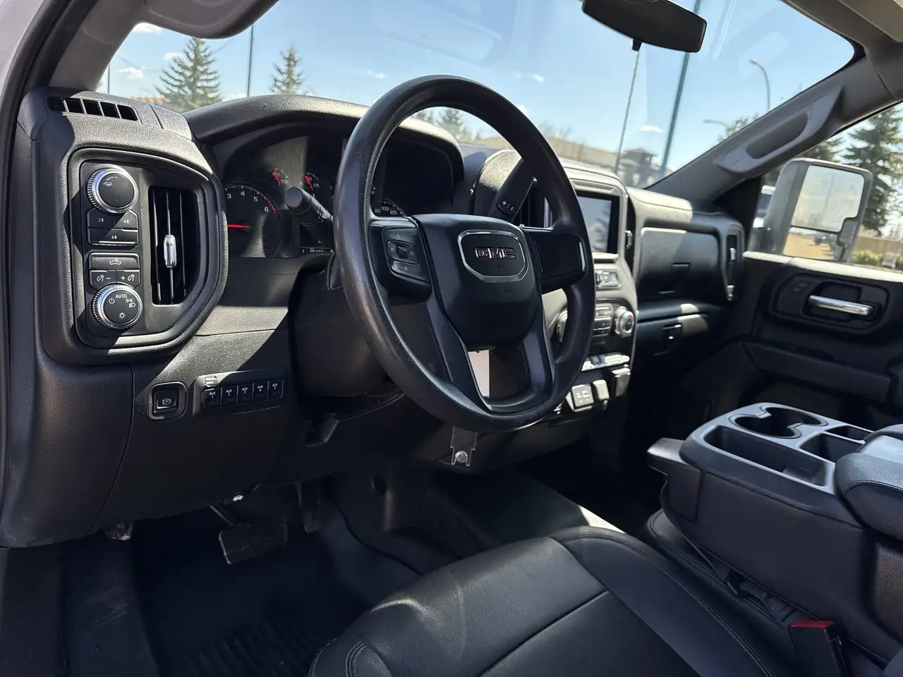 GMC Sierra 2500HD снимка GMC Sierra 2500HD