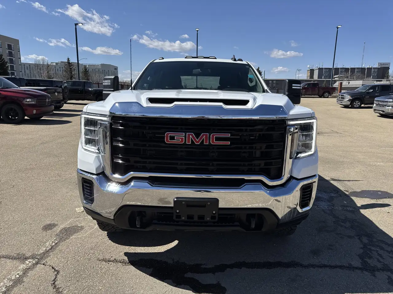 GMC Sierra 2500HD снимка GMC Sierra 2500HD
