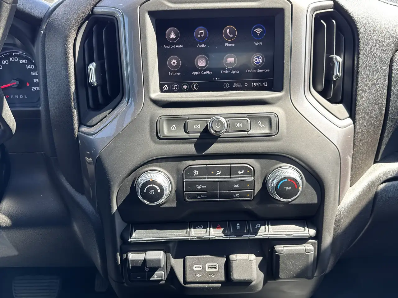 GMC Sierra 2500HD снимка GMC Sierra 2500HD