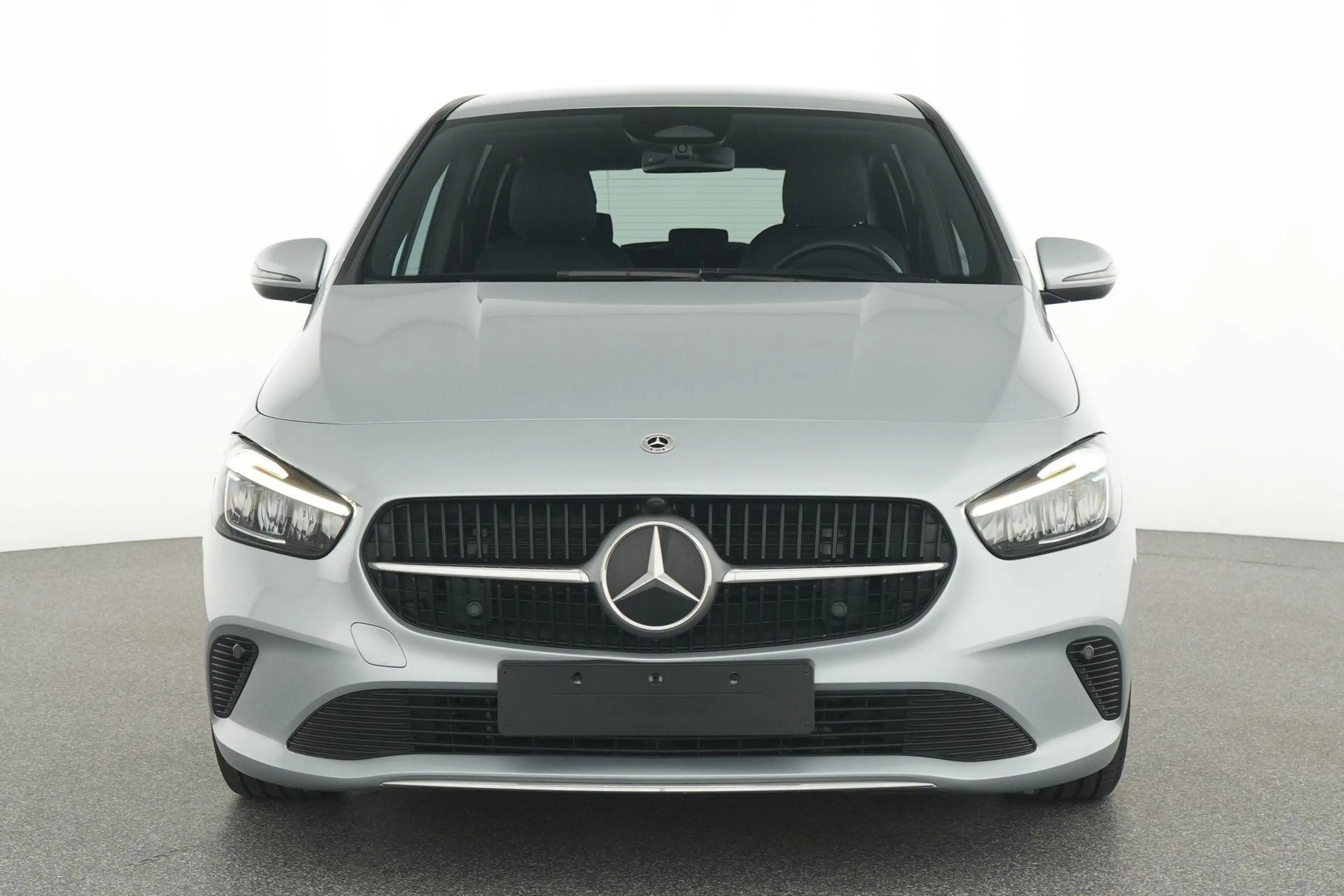 Mercedes-Benz B 180 Progressive — photo 6