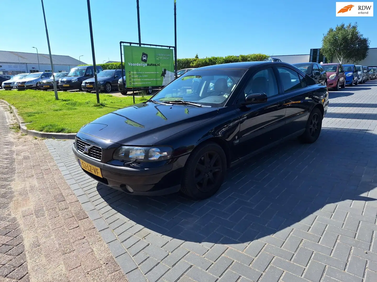 Volvo S60 2.4 Edition / IJSKOUDE AIRCO / APK oktober 2025 Noir - 1