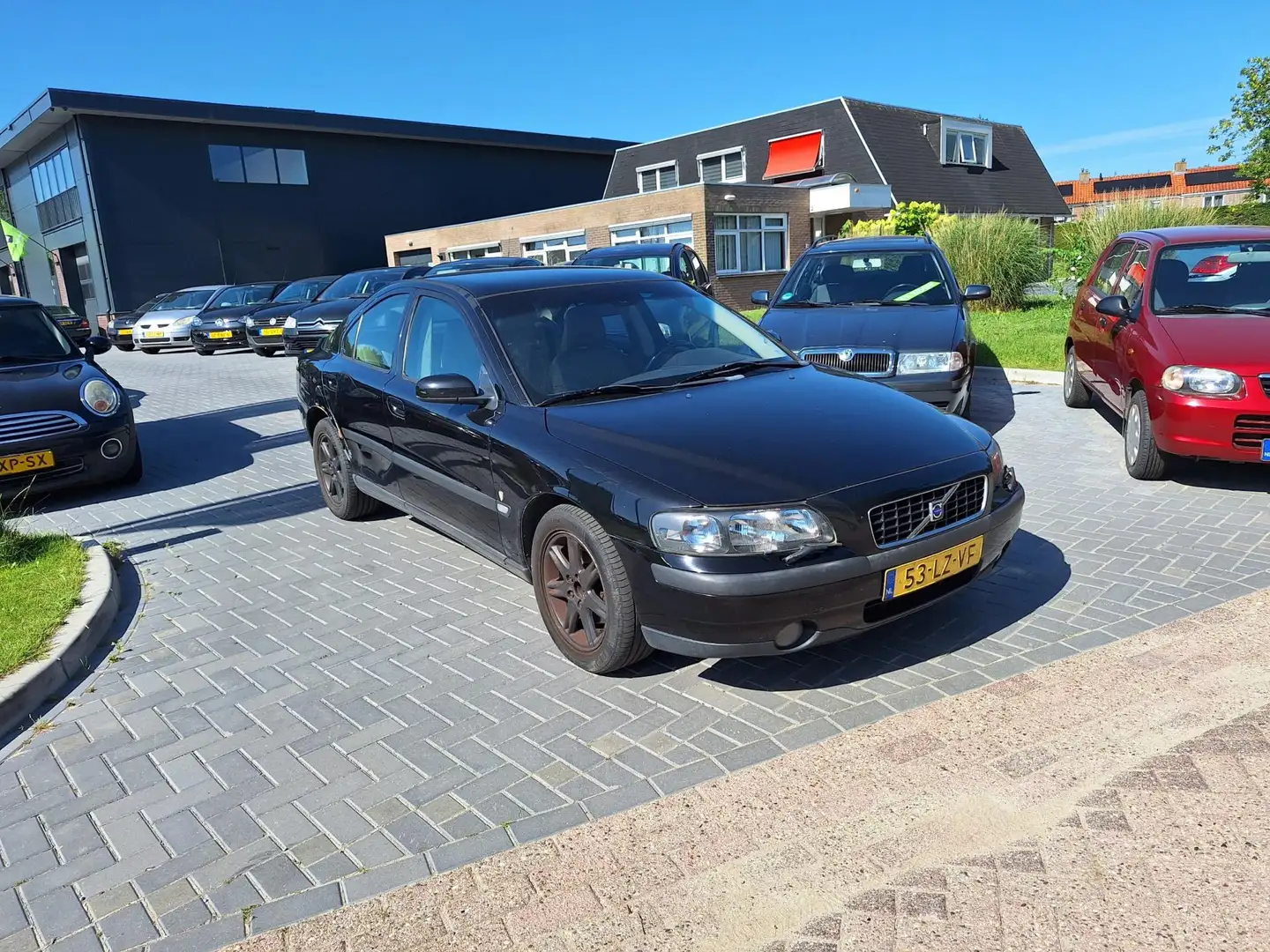 Volvo S60 2.4 Edition / IJSKOUDE AIRCO / APK oktober 2025 Noir - 2