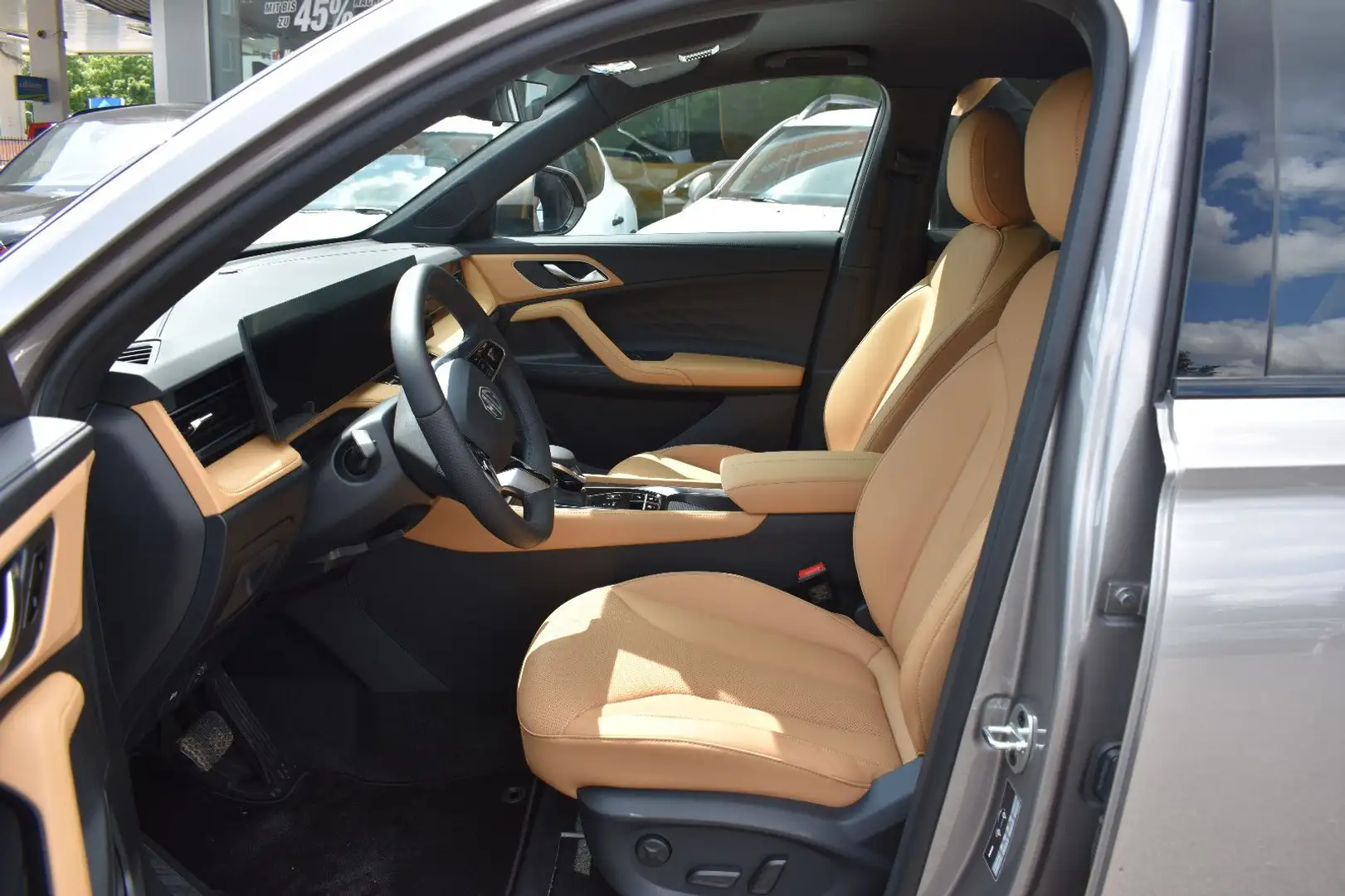 MG HS 1.5 T GDI 170PS AT Luxury M25 LED ACC VORLAUF Weiß - 2