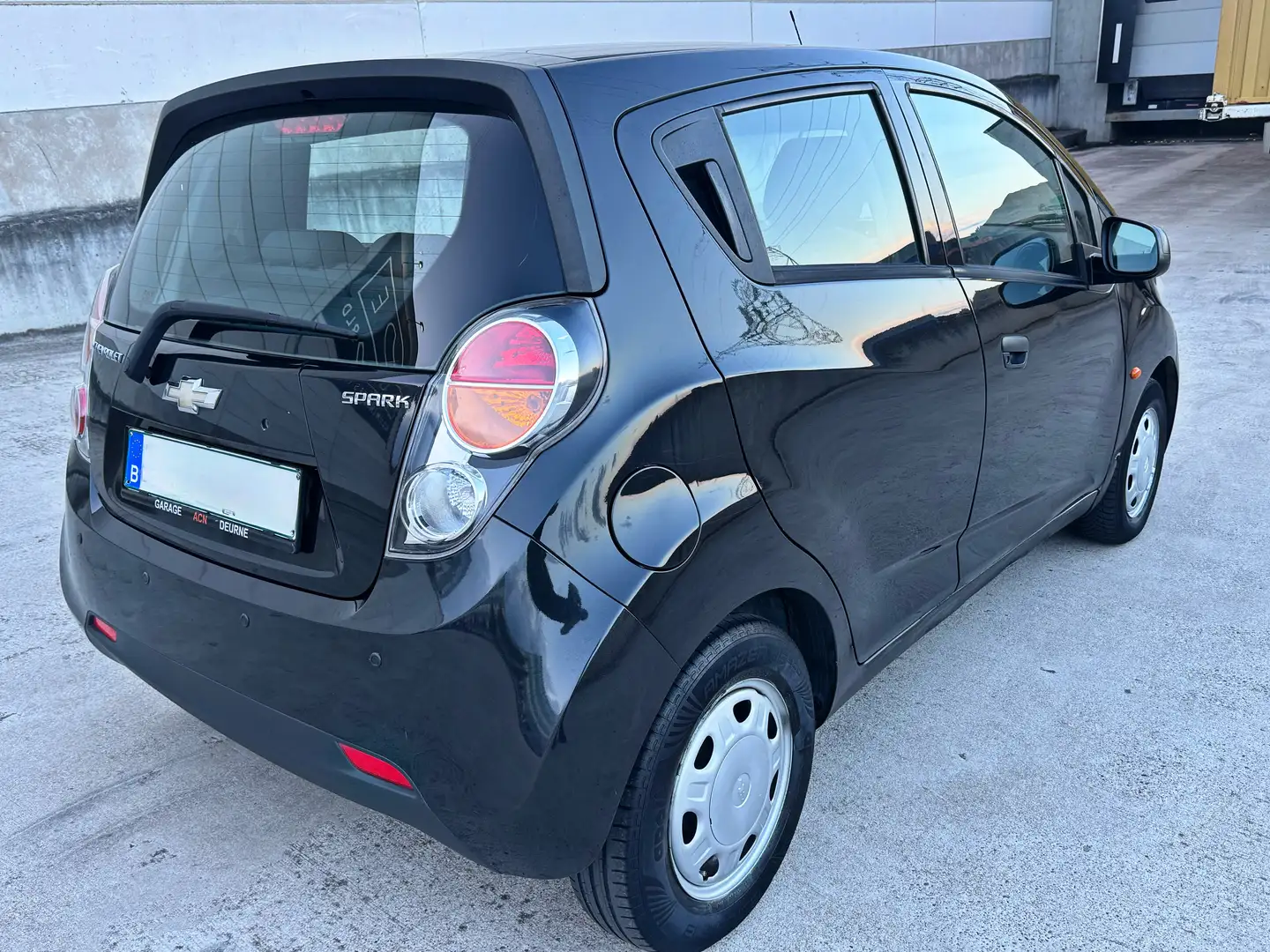 Chevrolet Spark 1.0 LS met 125.000km BJ 2011 Gekeurd Voor Verkoop Noir - 2
