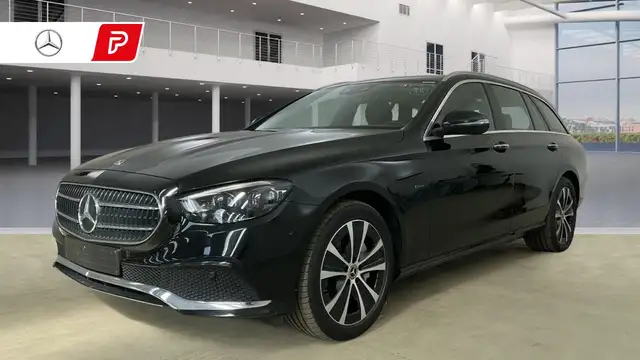 Mercedes-Benz 300 view 2
