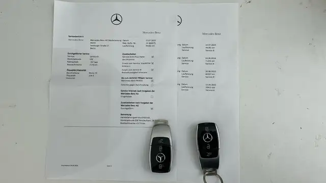 Mercedes-Benz 300 view 15