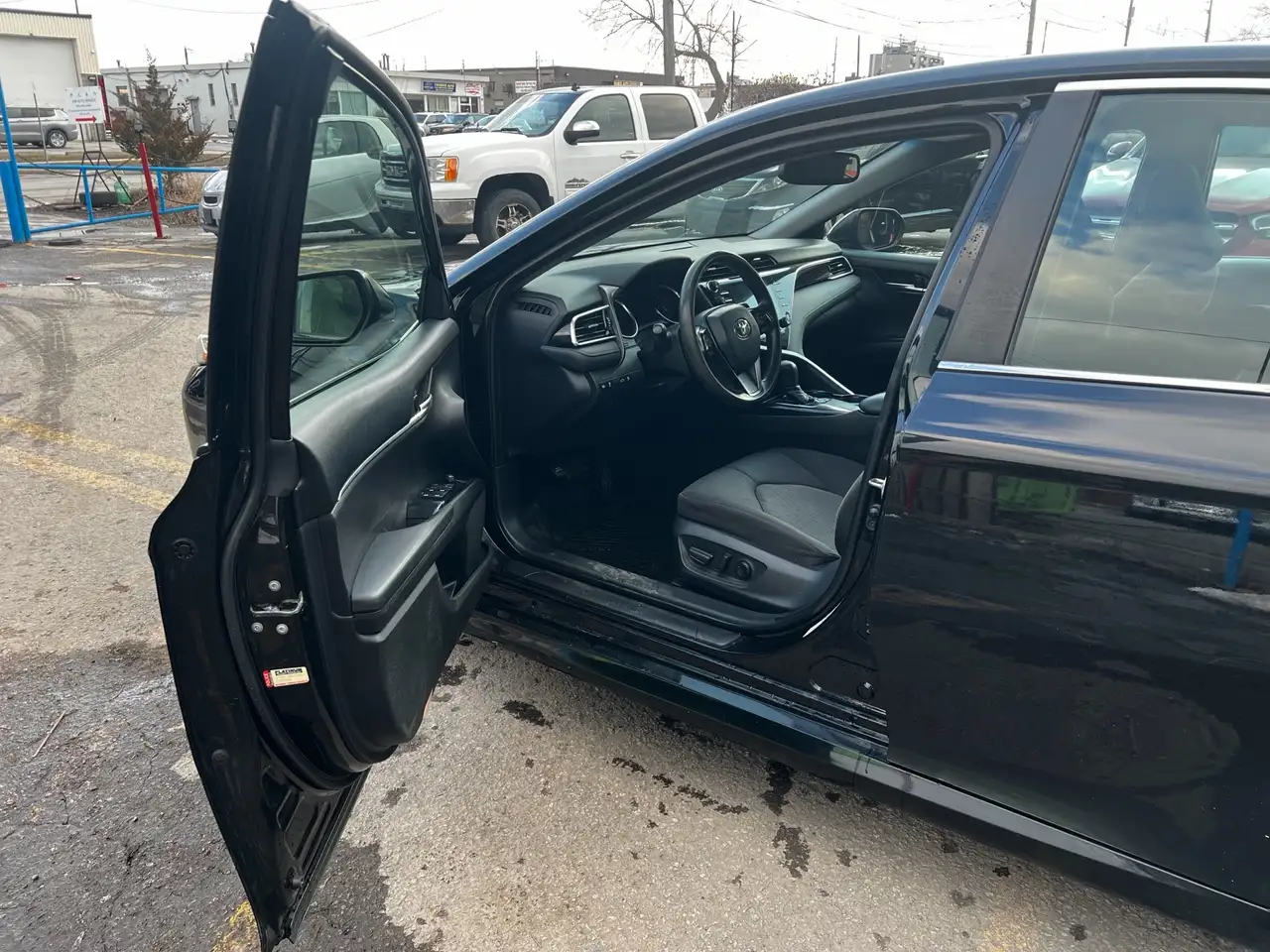 Toyota Camry снимка Toyota Camry