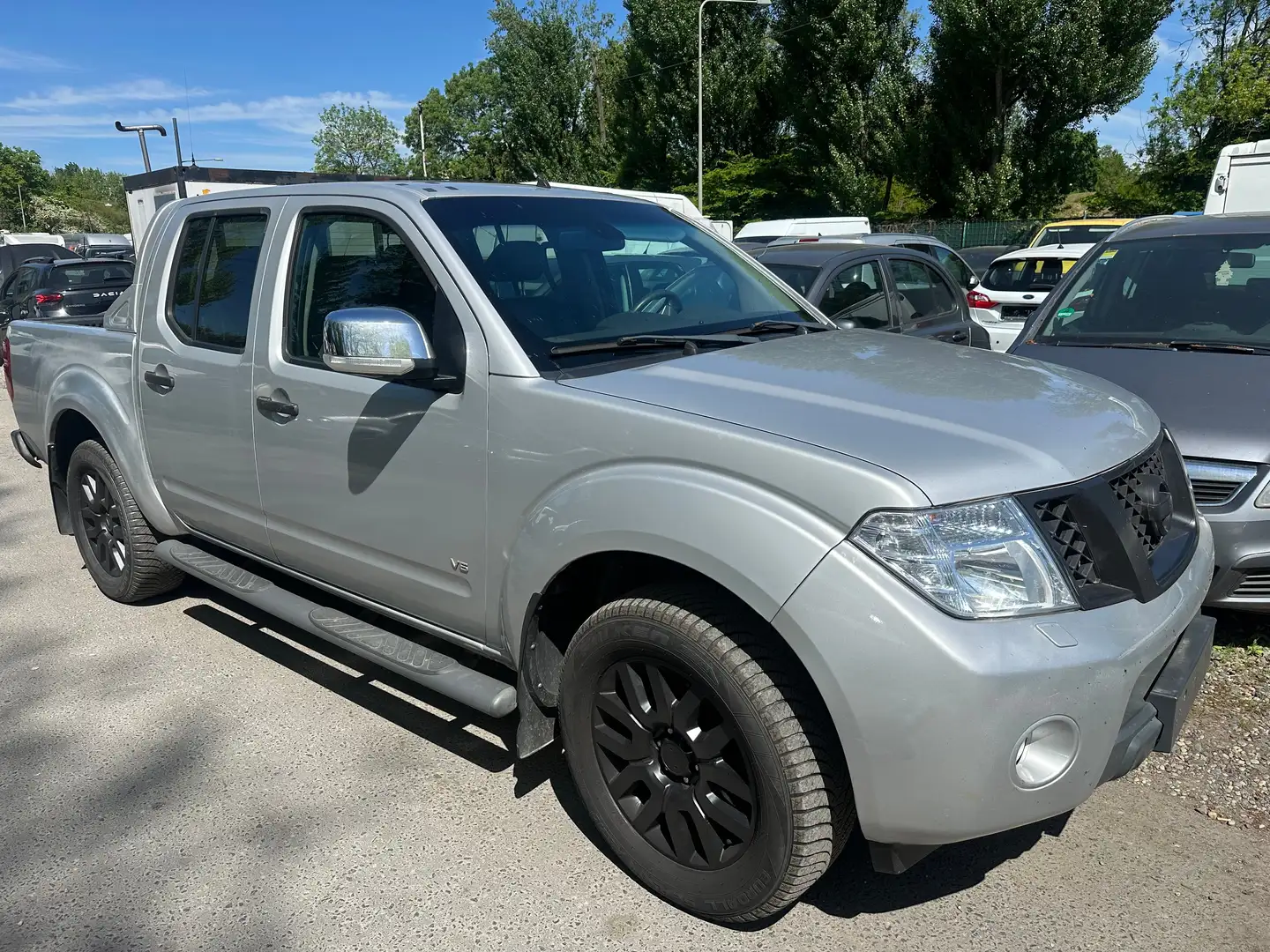 Nissan Navara V6 dCi EXLUSIVE 4X4 AUTOMATIK LEDER NAVI KAMERA Srebrny - 1