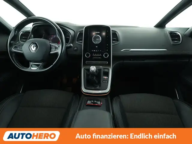 Renault Scenic view 12