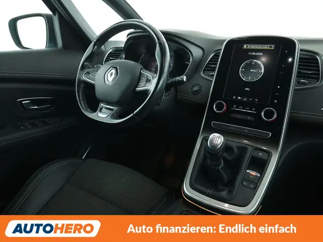 Renault Scenic view 13