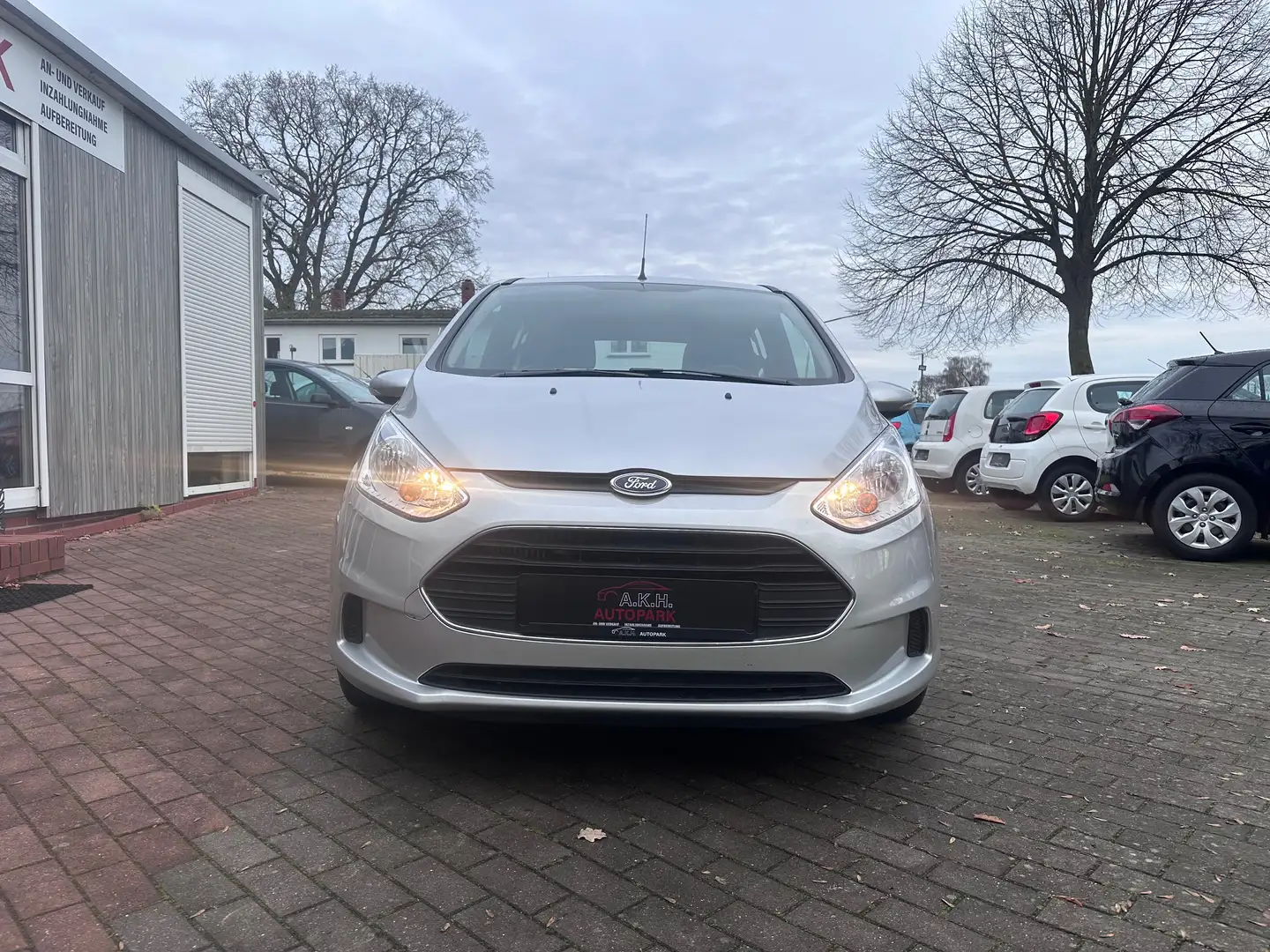 Ford B-Max Trend 1.Hand*Sitzhz*2xSchiebetür*TÜV&ServiceNeu* Silber - 2