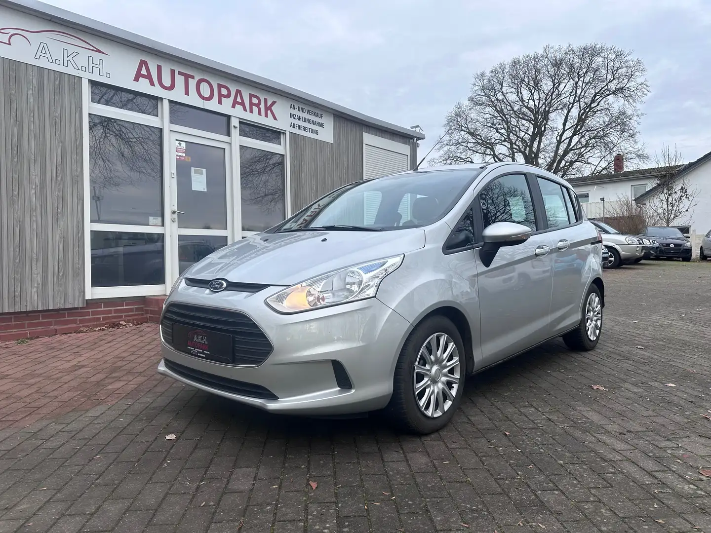 Ford B-Max Trend 1.Hand*Sitzhz*2xSchiebetür*TÜV&ServiceNeu* Silber - 1