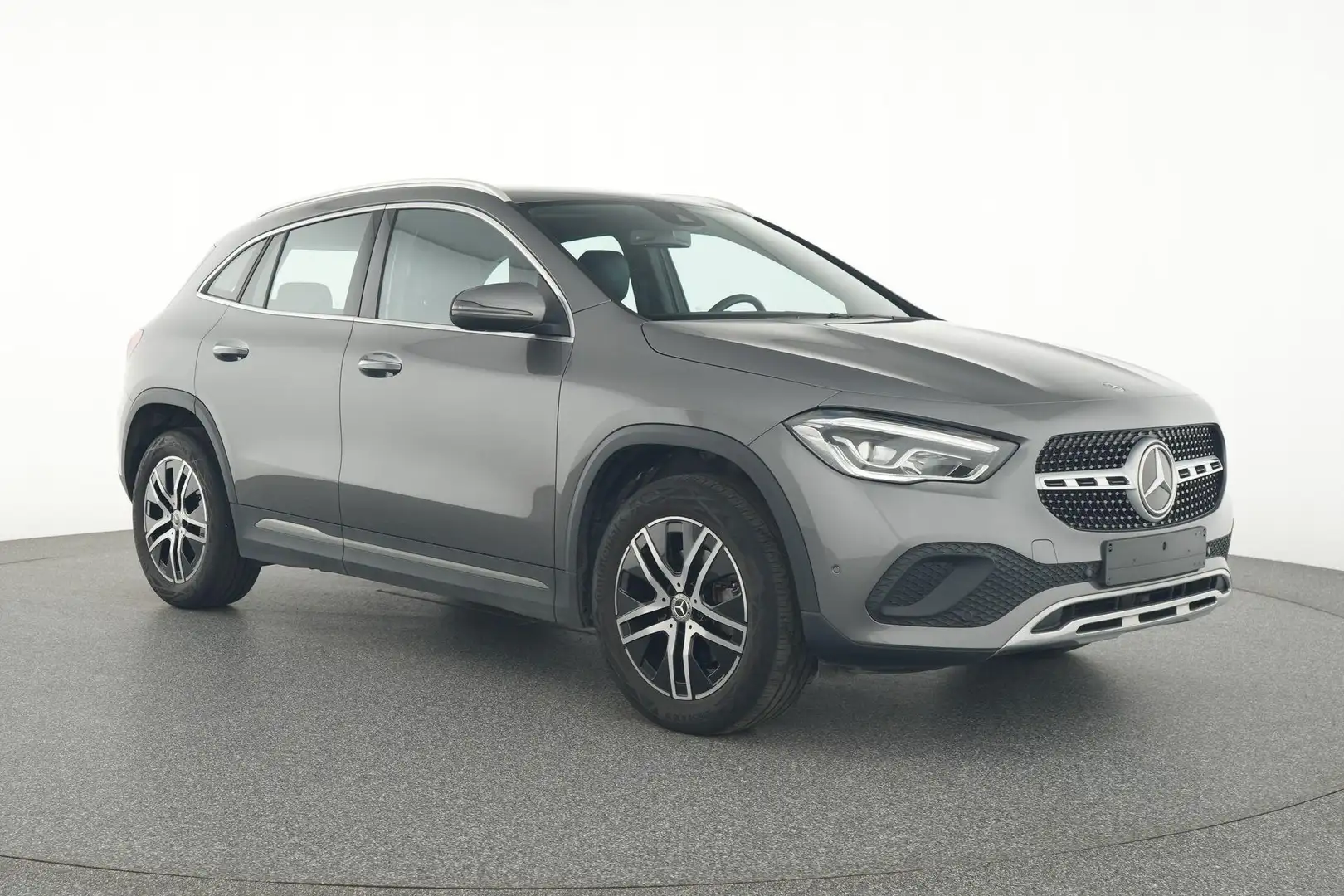 Mercedes-Benz GLA 200 D AMG Line | Smartphone Integratie | Verwarmde Zet Gris - 2