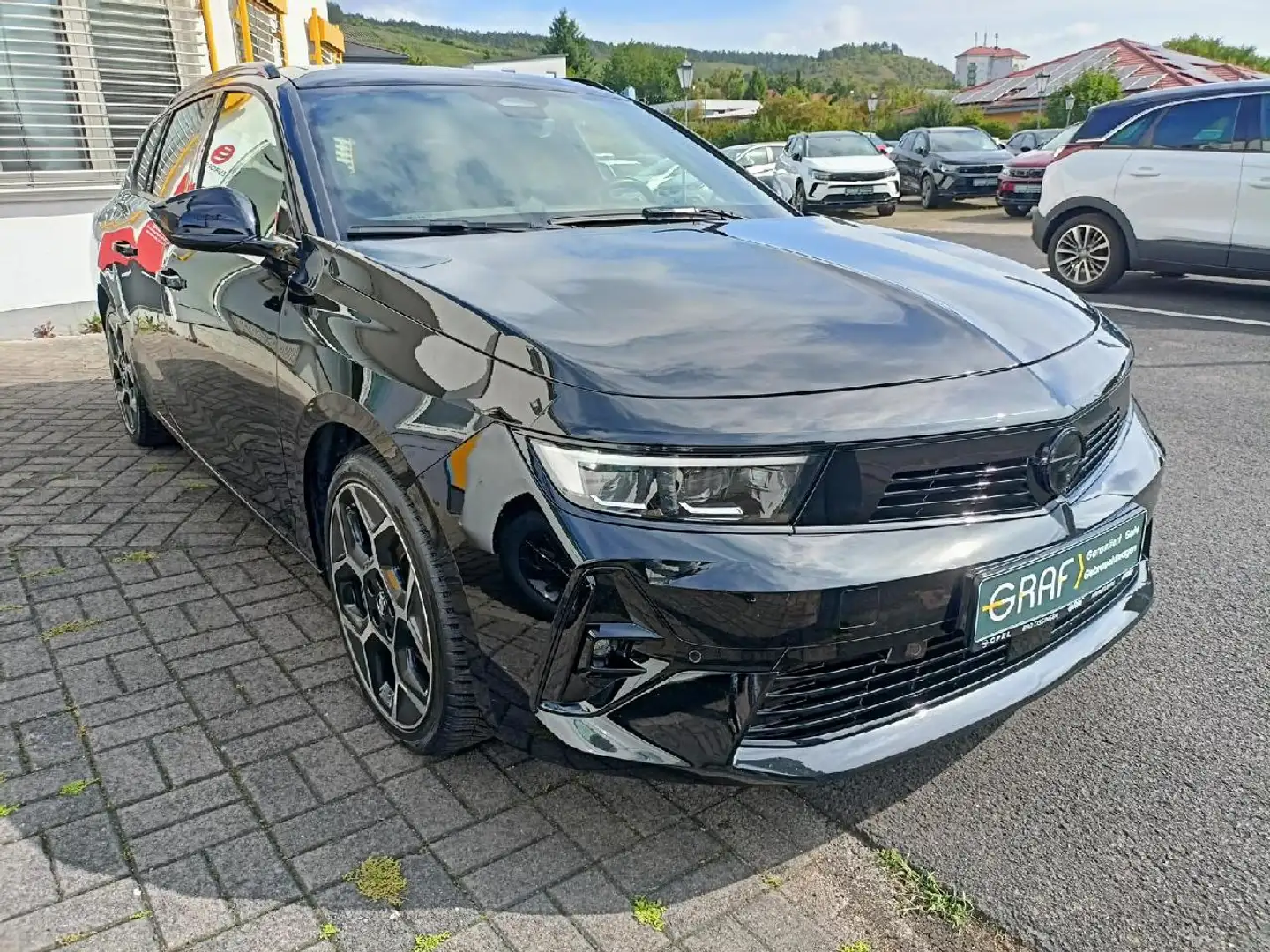 Opel Astra Ultimate *AT8*Navi*Pano*360Kam*Leder*LM Schwarz - 2