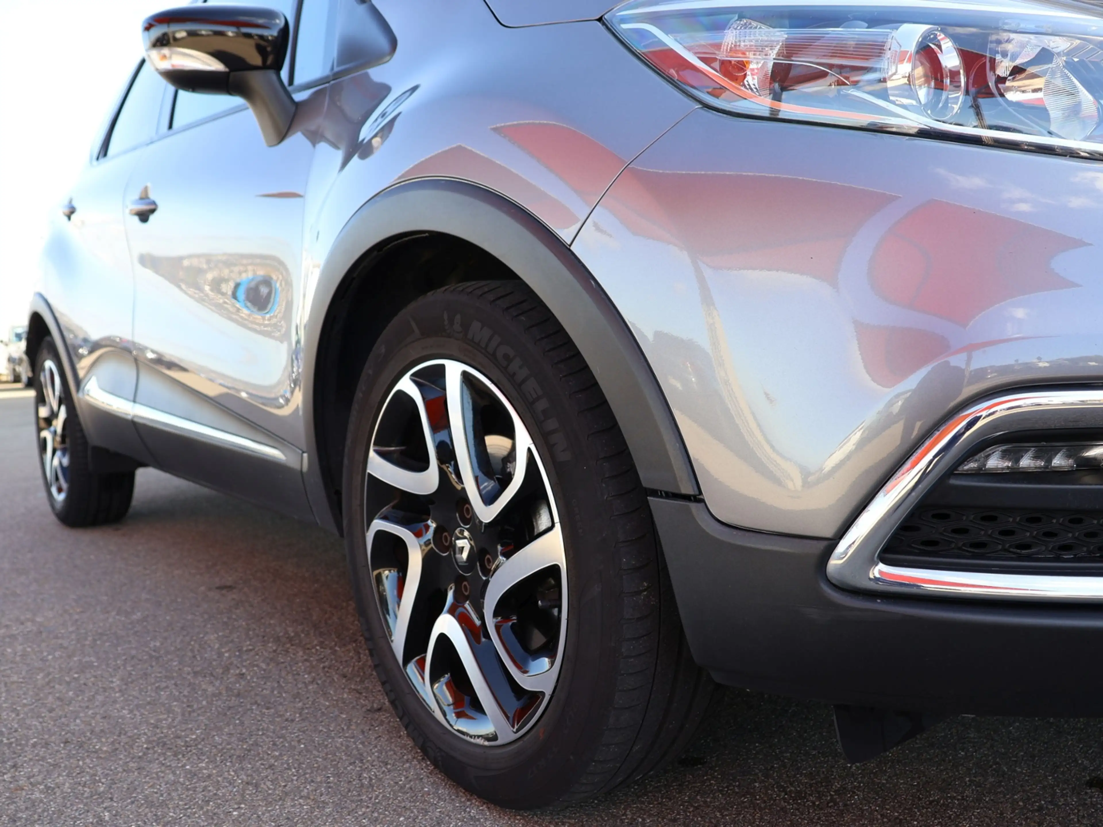 Renault Captur Luxe SHZ RFK Navi — photo 5