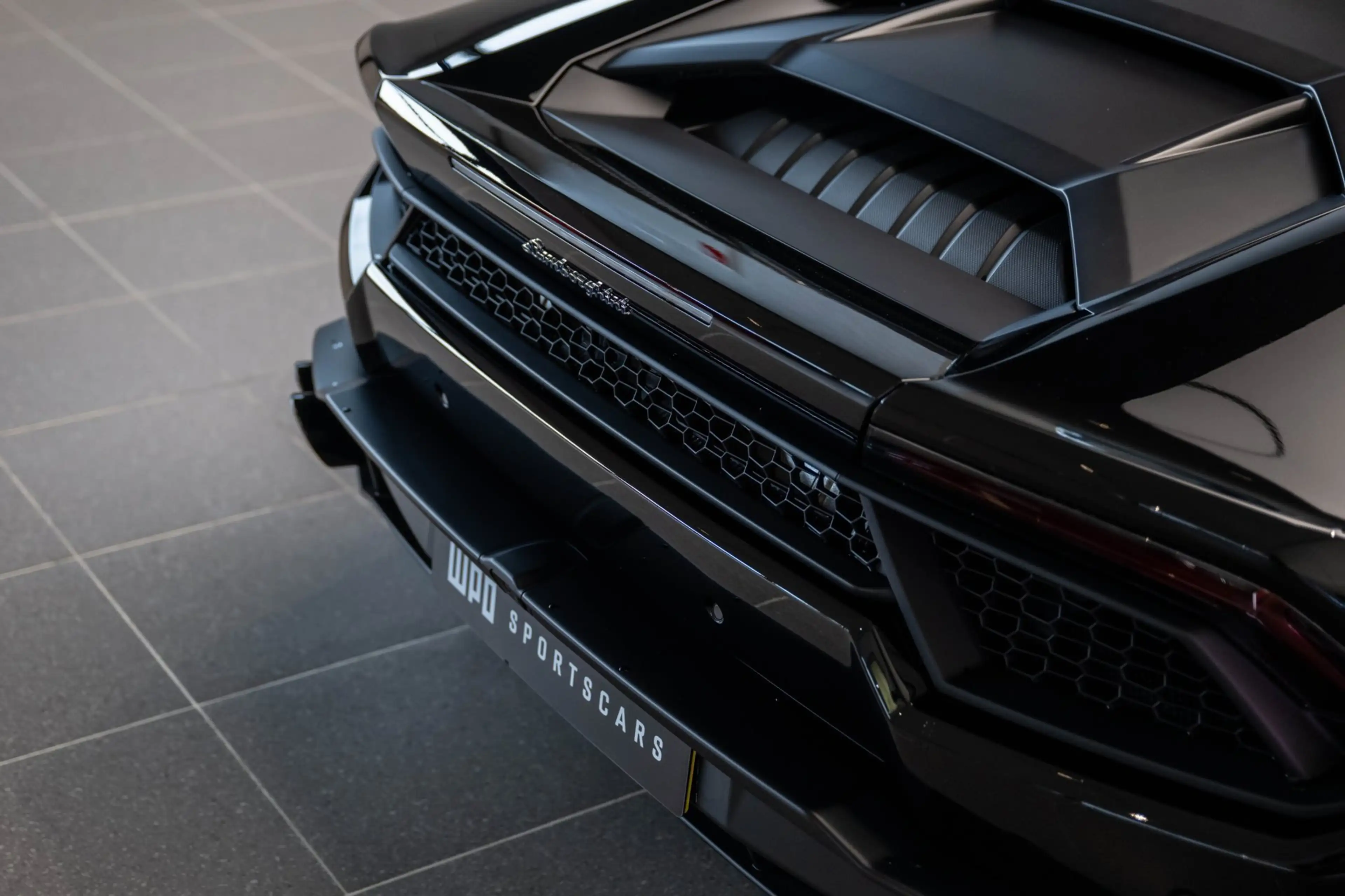 Lamborghini Huracán 5.2 V10 LP580-2 — photo 14
