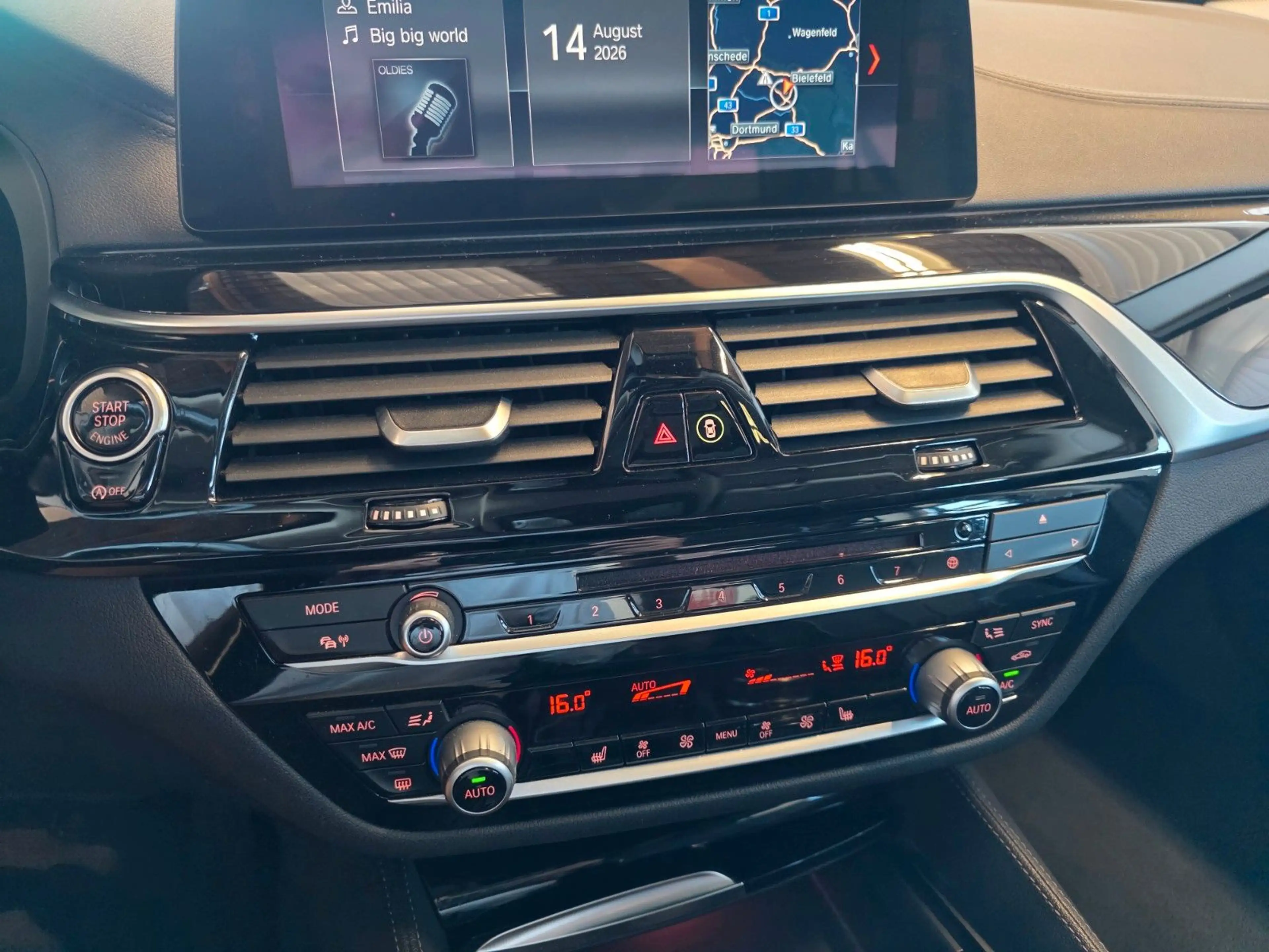 BMW 540 i xDrive Luxury Line+Assistant Plus+LED+ACC — photo 13