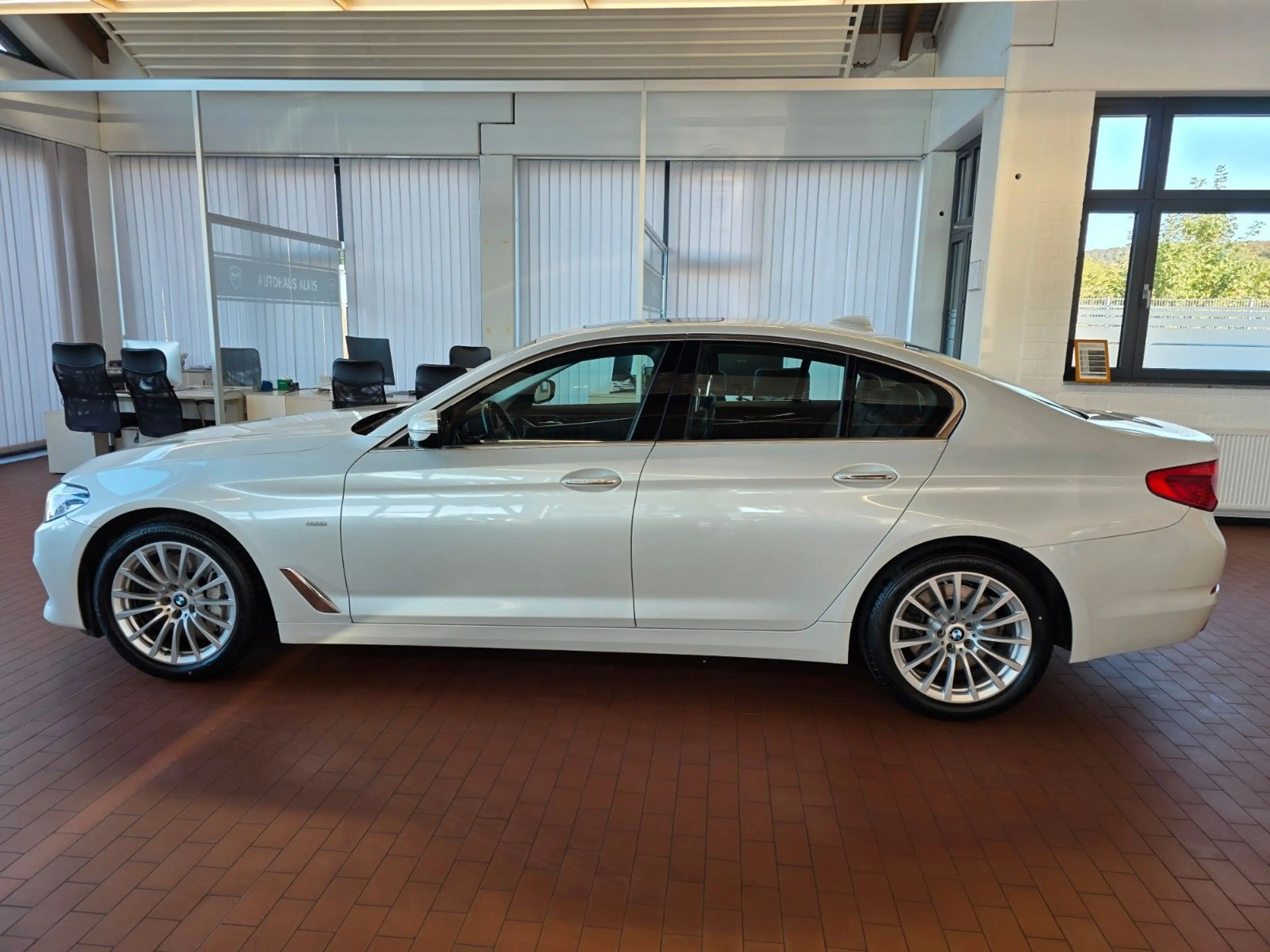 BMW 540 i xDrive Luxury Line+Assistant Plus+LED+ACC — photo 10