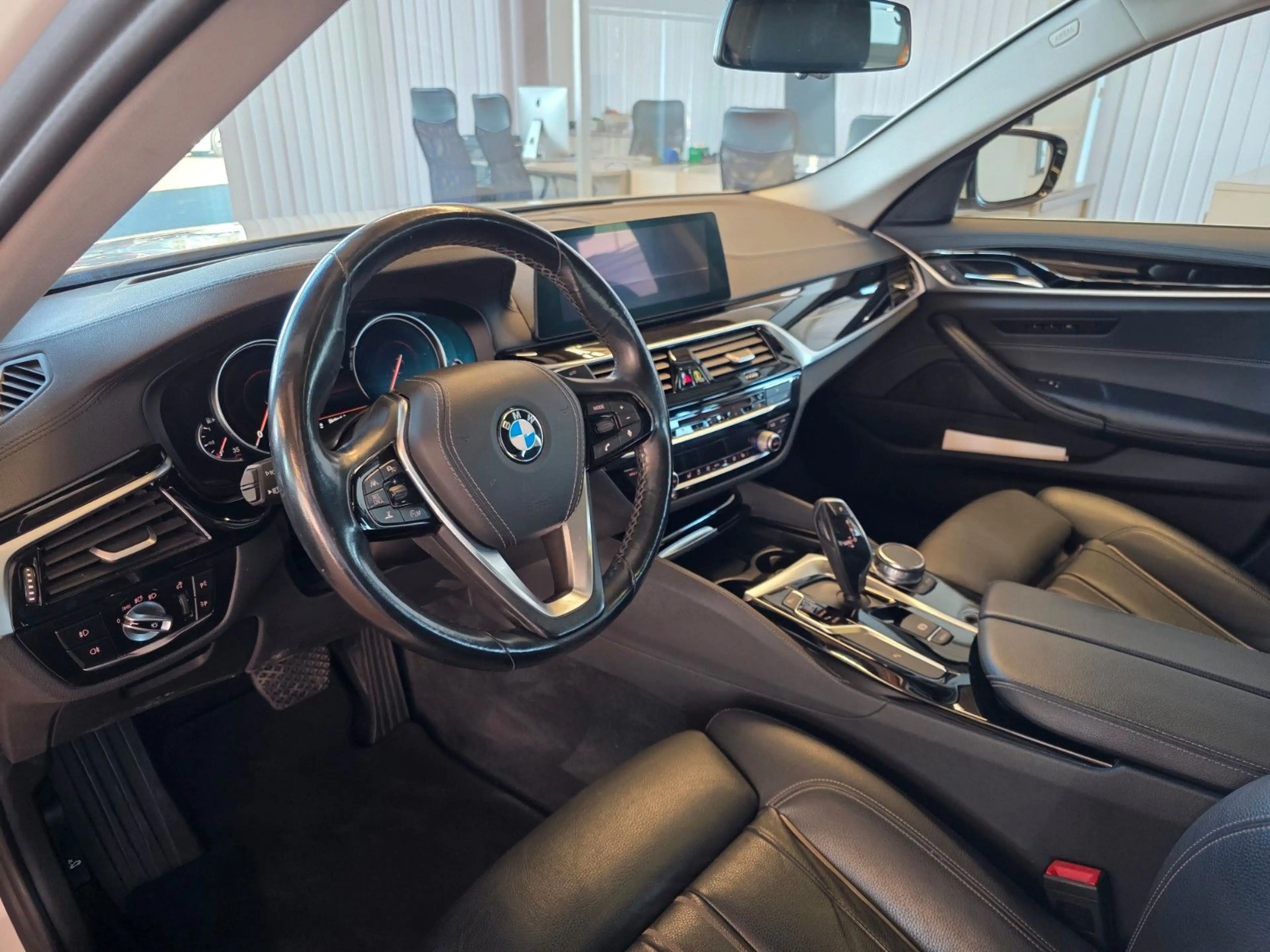 BMW 540 i xDrive Luxury Line+Assistant Plus+LED+ACC — photo 12