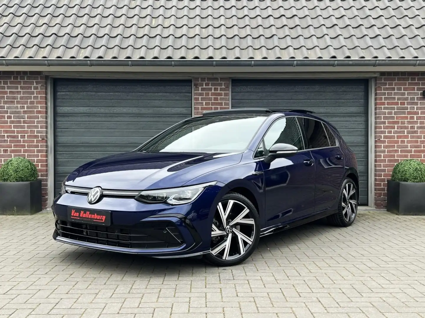 Volkswagen Golf 1.5 eTSI DSG R-Line IQ Keyless Blackstyle Panorama Blau - 1