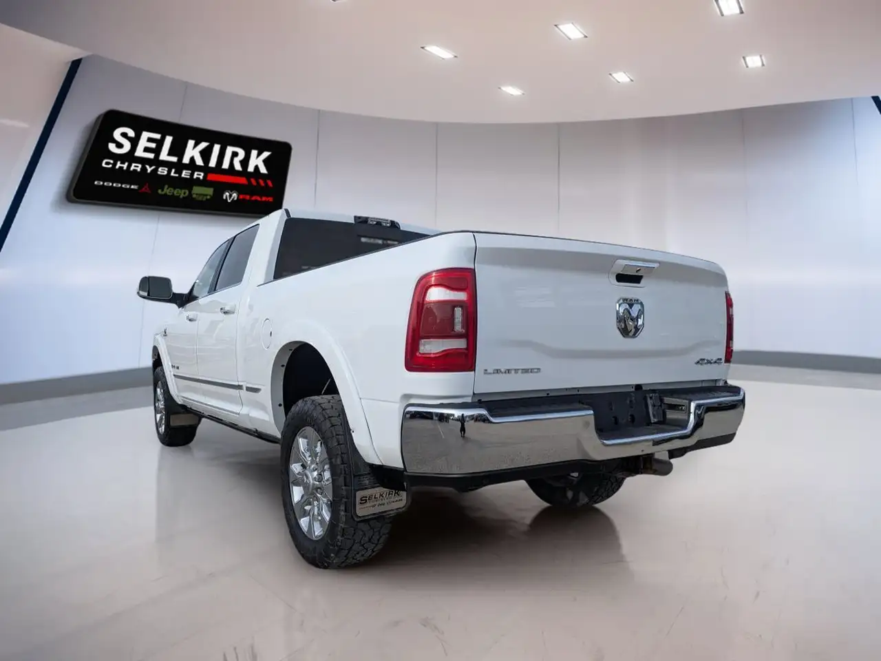 RAM 3500 снимка RAM 3500